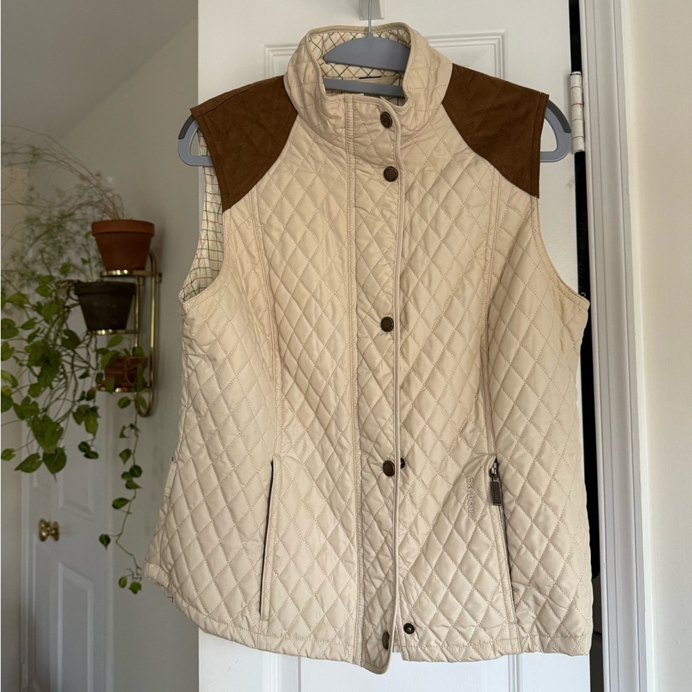 Barbour Bovington Gilet Cream Quilted Vest with Brown Shoulder Accents